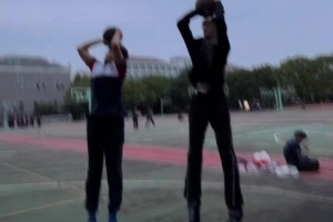 放学和兄弟来个跳投真是通透！😏